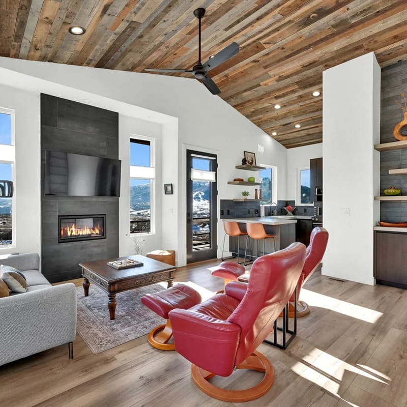 Eden Mountain Cabin: Hot Tub & Stunning Views Retreat